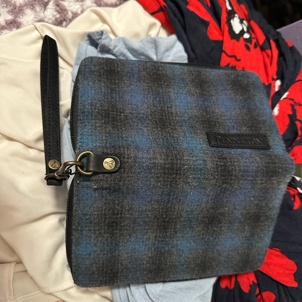 Pendleton wristlet Wallet in Blue and Black - Picture 2 of 3